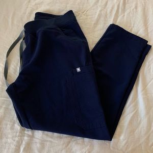 FIGS Yola™ Skinny Scrub Pants 2.0 medium short still new